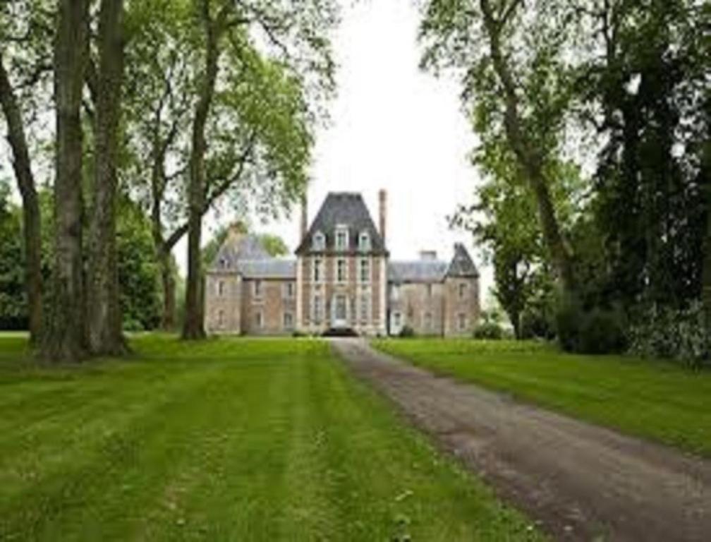 Château de Villars Villeneuve-sur-Allier Exterior foto